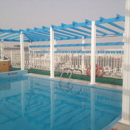 Dream Palace Hotel 迪拜 外观 照片