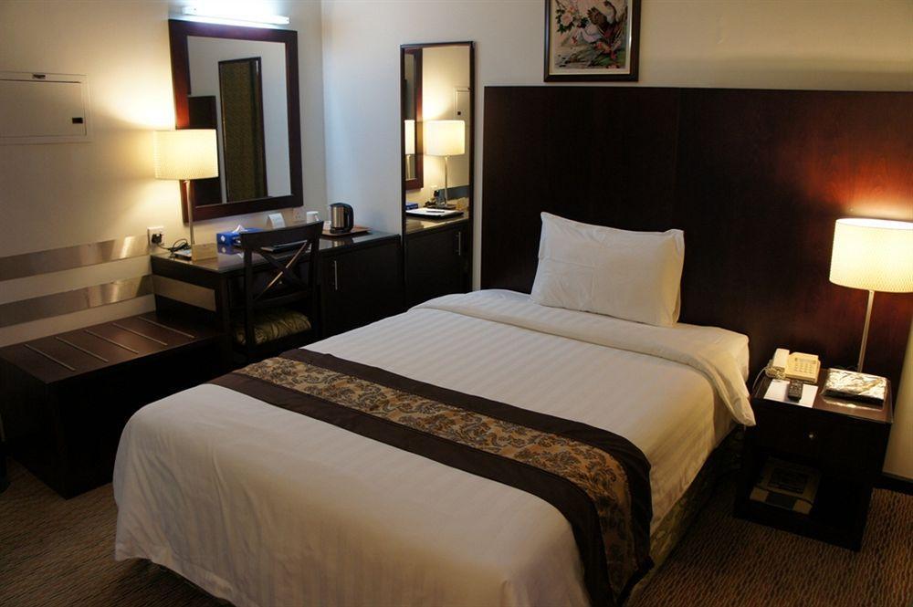 Dream Palace Hotel 迪拜 外观 照片