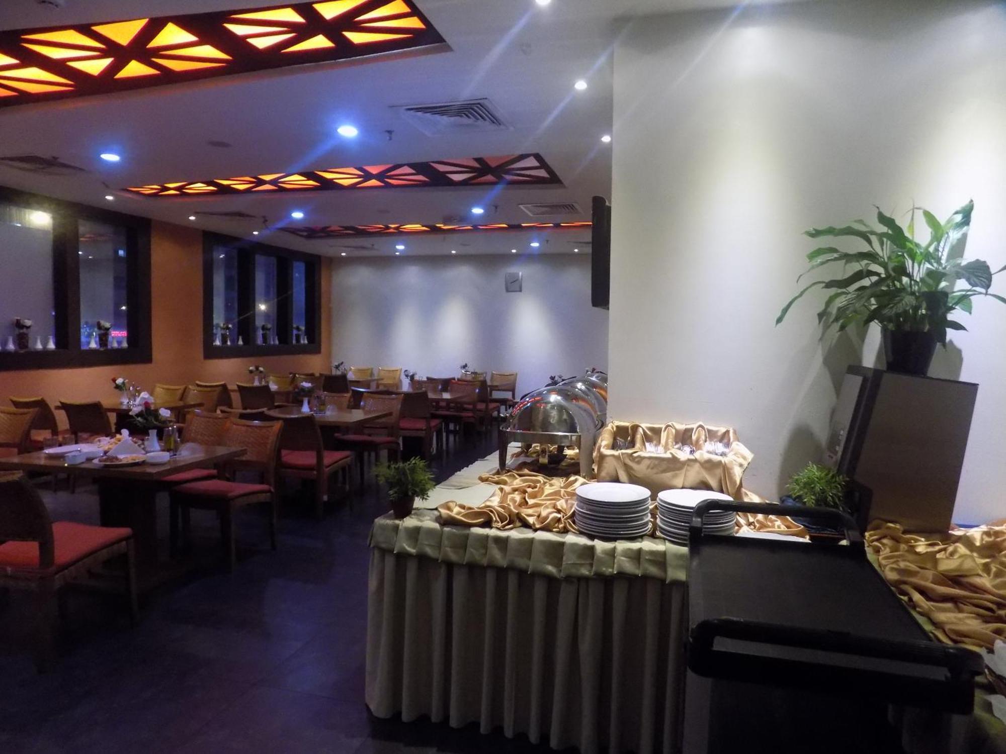 Dream Palace Hotel 迪拜 外观 照片