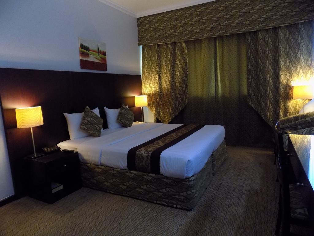 Dream Palace Hotel 迪拜 外观 照片