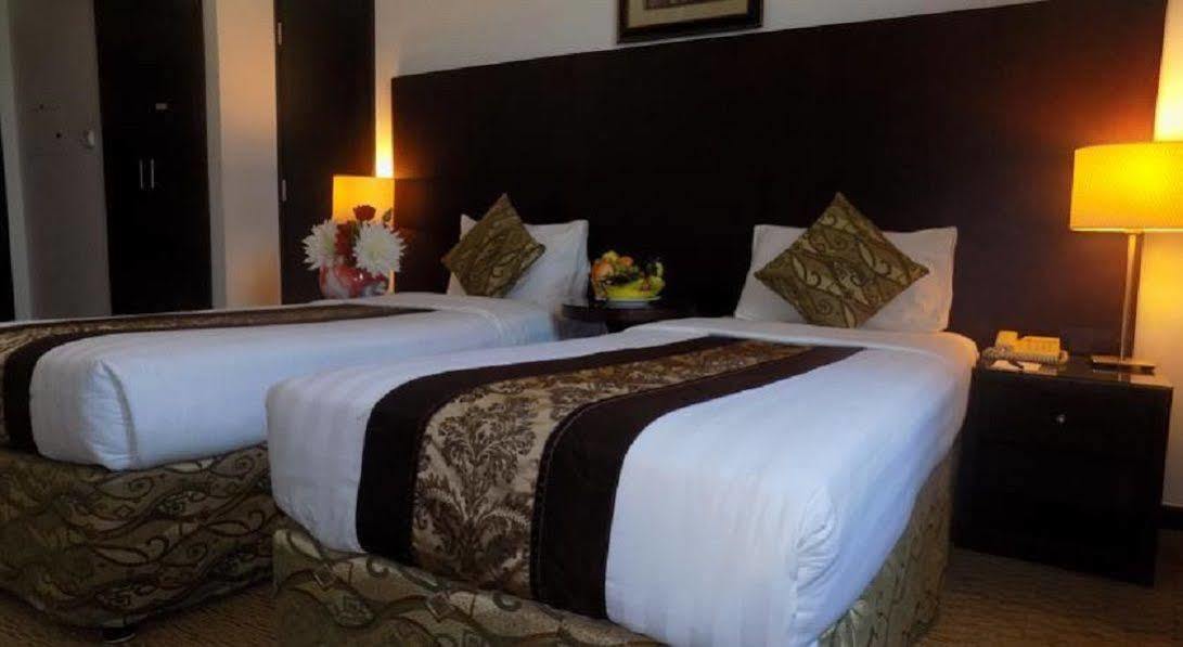 Dream Palace Hotel 迪拜 外观 照片