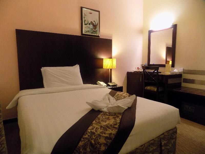 Dream Palace Hotel 迪拜 外观 照片